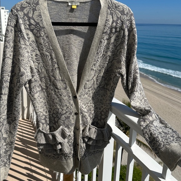 Leifsdottir Gray Floral Cardigan - Picture 6 of 9